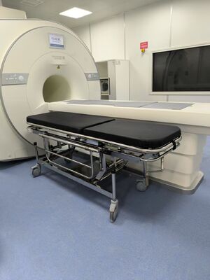 Compatible With MRI Non Magnetic Stretcher Height Adjustable 22 To 32 Inches Spine Board Stretcher Suitable For Hospital