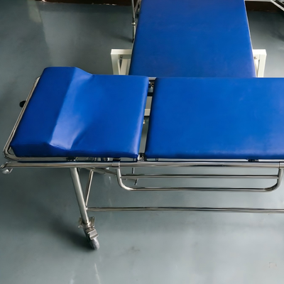 Civière IRM en alliage d'aluminium non magnétique avec section de tête amovible et 4 roues pivotantes avec freins
